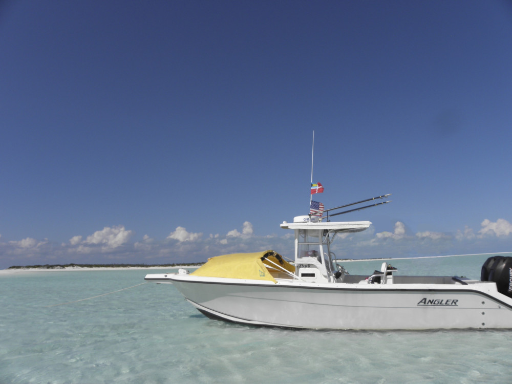 Angler 30 center console fishing boat bow dodger boat shade canvas